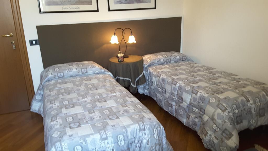 Marinella B&B Cornale Eksteriør billede